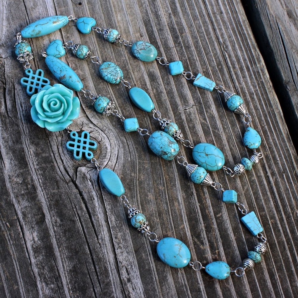 29" Magnesite Turquoise Color Flower Link Necklace